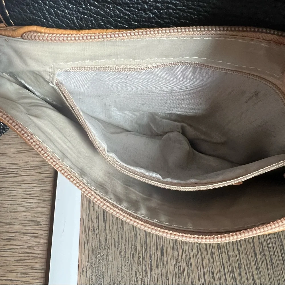 Borse In Pelle Pebbled Leather Orange Cognac Asymmetric Saddle Shoulder Bag - Picture 9 of 13